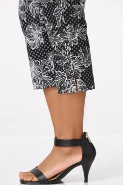 Cato Cropped Contrast Floral Pants><noscript><img width=