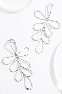 Cato Cutout Leaf Dangle Earrings> Earrings
