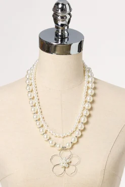 Cato Pearl Layer Flower Pendant Necklace> Necklaces