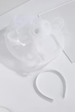 Cato Rosette Feather Pearl Fascinator> Hats & Hair