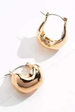 Cato Wavy Hoop Earrings> Earrings